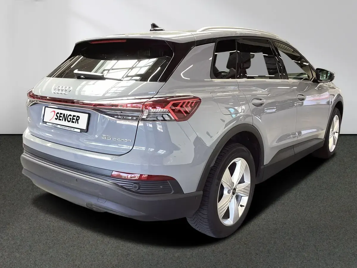 Gebraucht Audi Q4 e-tron 125 kW (170 PS) 2023 Kieselgrau SUV