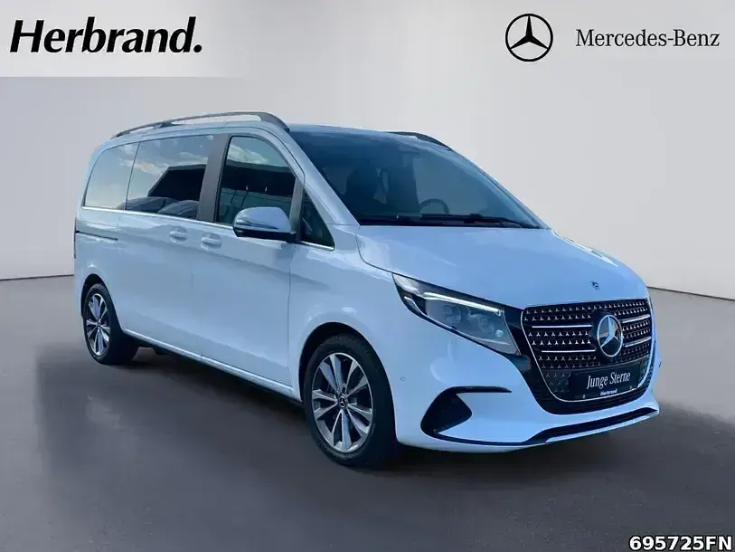 Gebraucht Mercedes V300 237 PS (174 kW) 2025 Weiß Van / Kleinbus