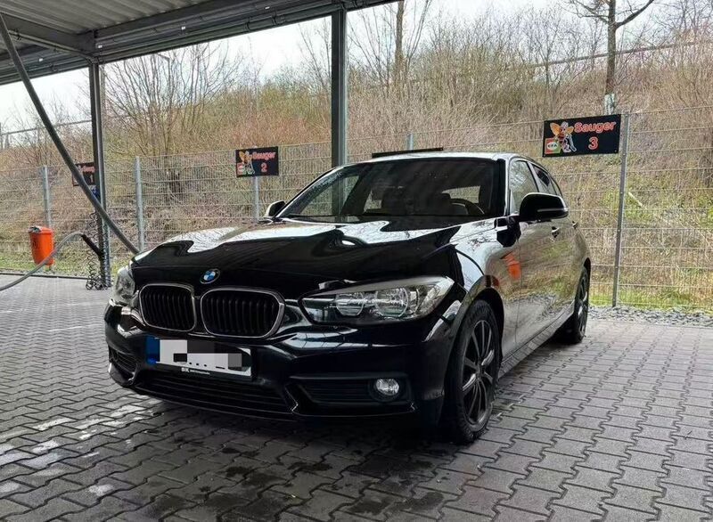 Schwarz Gebraucht 2016 BMW 118 Kleinwagen | 10.500 € (Fairer Preis) - Bild 1/4