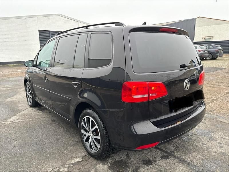 Gebraucht VW Touran 105 PS (77 kW) 2011 Schwarz Van / Kleinbus