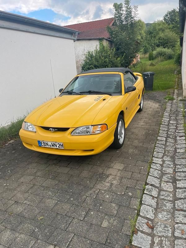 Gelb Gebraucht 1994 Ford Mustang Cabrio | 13.995 € - Bild 1/4