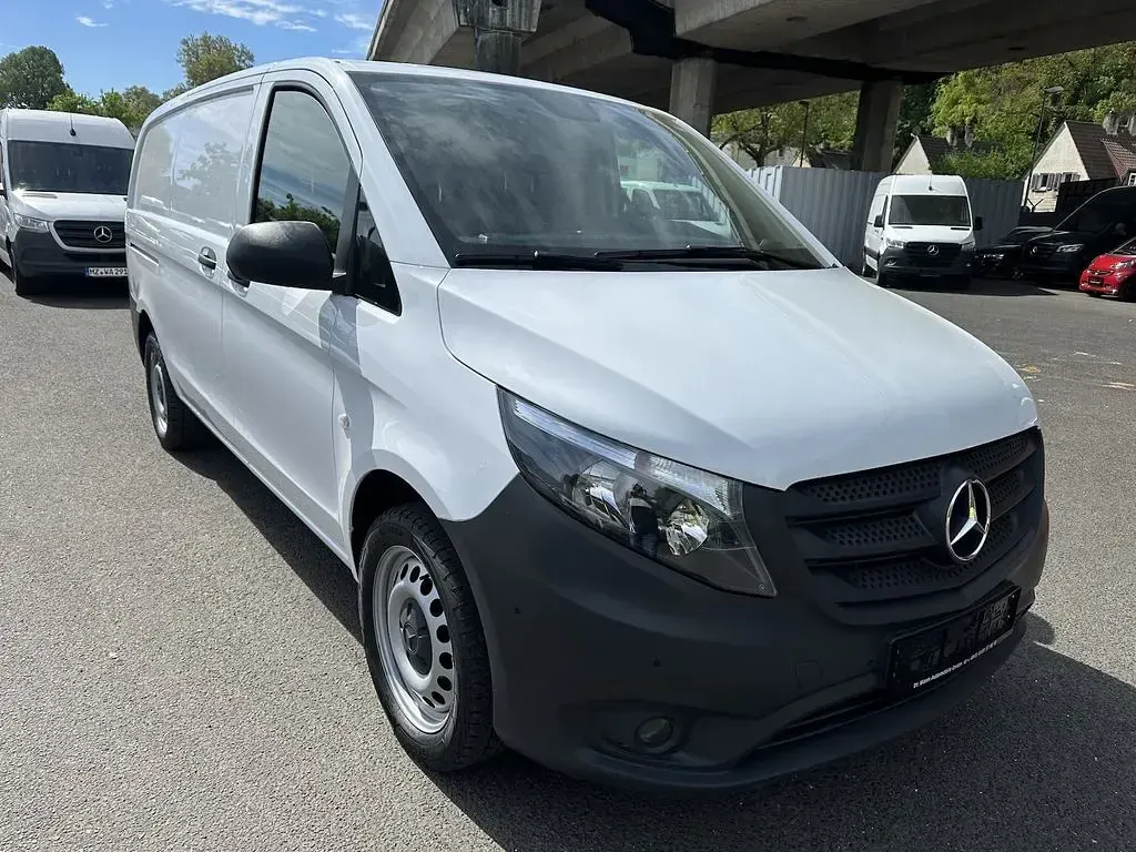 Gebraucht Mercedes Vito 136 PS (100 kW) 2022 Arktikweiss Van