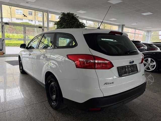 Gebraucht Ford Focus Business Edition 101 PS (74 kW) 2015 Weiss Kombi