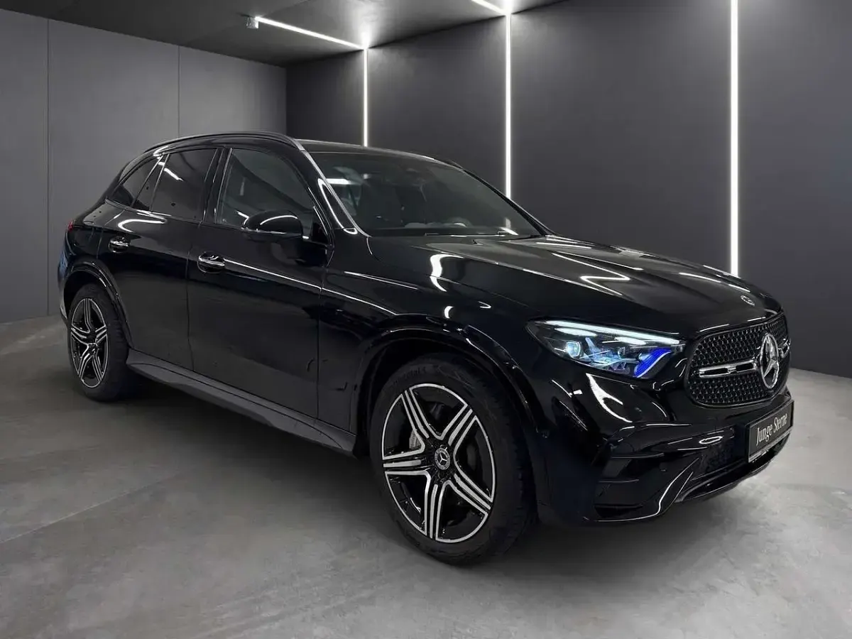 Gebraucht Mercedes GLC450 AMG 367 PS (269 kW) 2024 Schwarz SUV