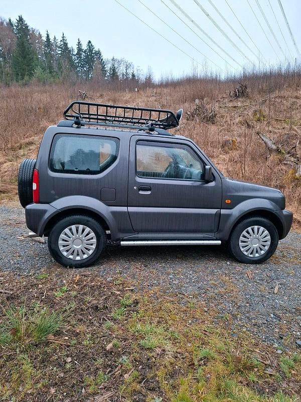 Gebraucht Suzuki Jimny 86 PS (63 kW) 2012 Schwarz SUV