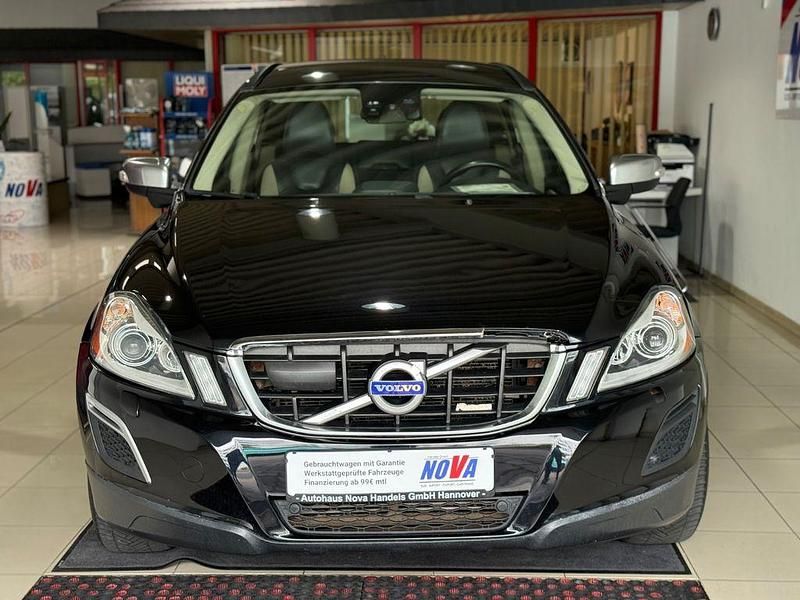 Schwarz Gebraucht 2010 Volvo XC60 R-Design SUV | 12.490 € (Fairer Preis) - Bild 1/4