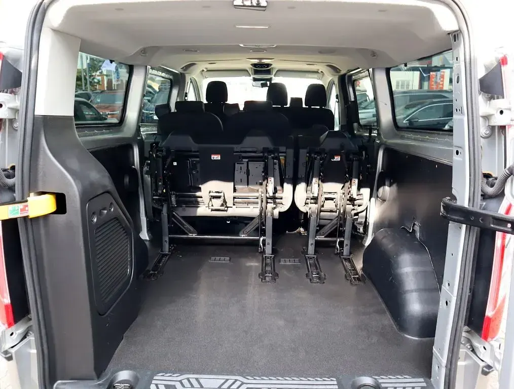 Gebraucht Ford Transit Custom 131 PS (96 kW) 2021 Silber Van / Kleinbus
