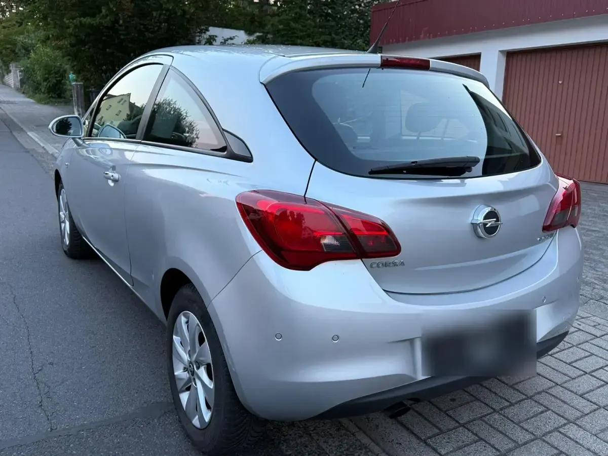 Gebraucht Opel Corsa Innovation 90 PS (66 kW) 2015 Silber Kleinwagen