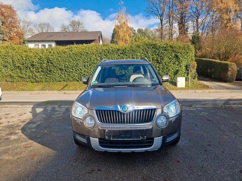Braun Gebraucht 2011 Skoda Yeti SUV | 5.299 € (Superpreis) - Bild 1/4