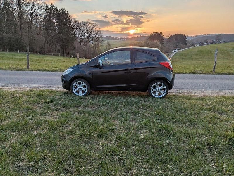 Gebraucht Ford Ka 69 PS (50 kW) 2009 Schwarz Kleinwagen