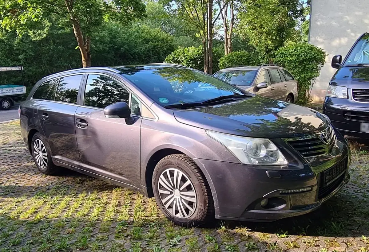 Gebraucht Toyota Avensis 152 PS (111 kW) 2009 Grau Kombi