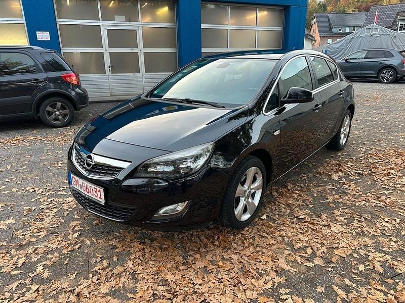 Schwarz Gebraucht 2011 Opel Astra Sport Limousine | 4.499 € (Fairer Preis) - Bild 1/4