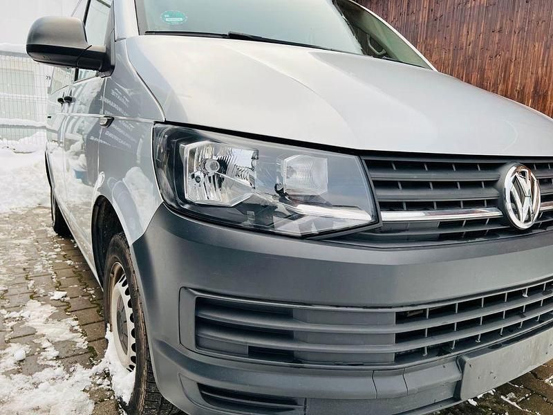 Gebraucht VW Transporter 150 PS (110 kW) 2016 Silber Van