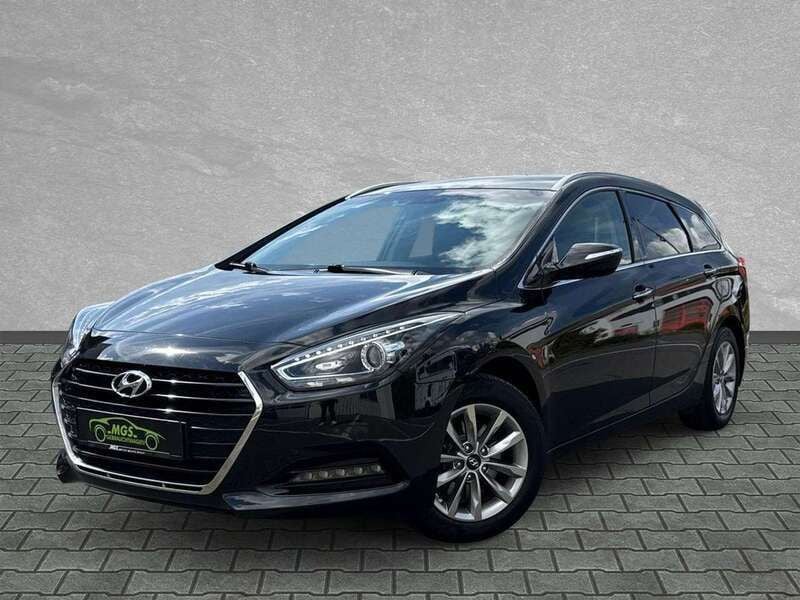 Phantom black Gebraucht 2018 Hyundai i40 Trend Kombi | 15.490 € (Etwas zu teuer) - Bild 1/4