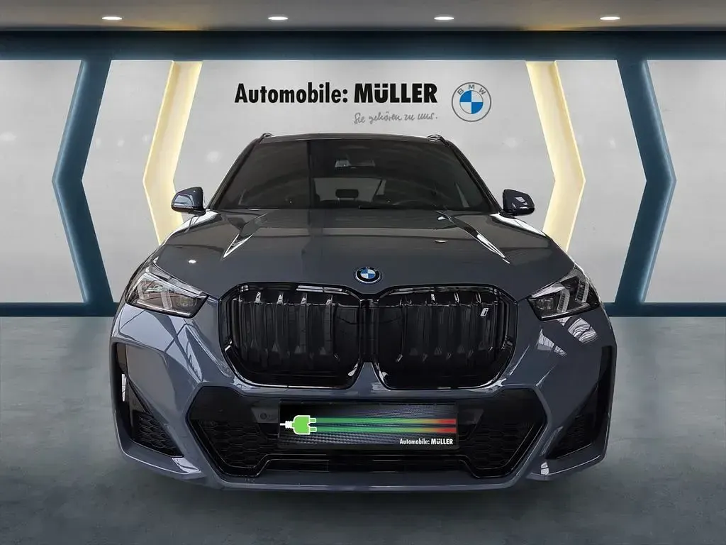 Gebraucht BMW iX1 M Sport 230 kW (313 PS) 2023 Grau SUV