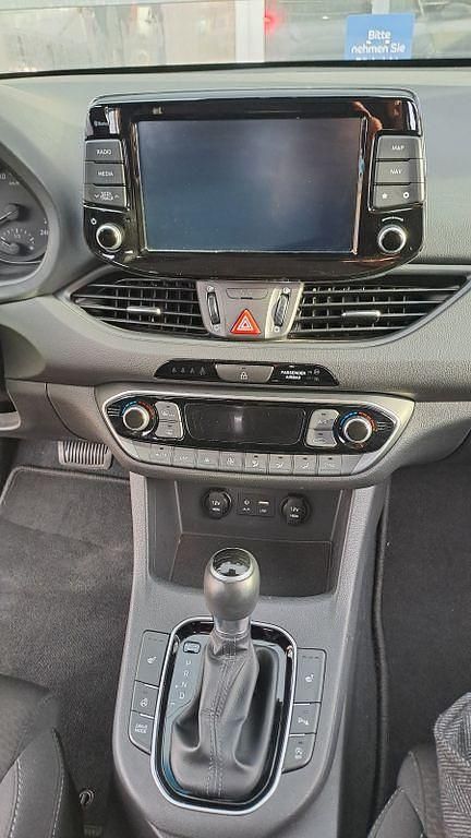 Gebraucht Hyundai i30 140 PS (102 kW) 2019 Weiß Kombi