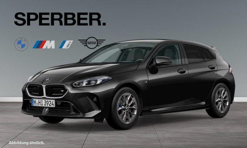 Schwarz Gebraucht 2025 BMW M135 Performance Kleinwagen | 38.610 € (Superpreis) - Bild 1/4