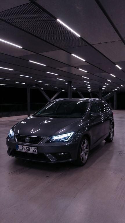 Grau Gebraucht 2018 Seat Leon ST Style Kombi | 13.399 € (Fairer Preis) - Bild 1/4