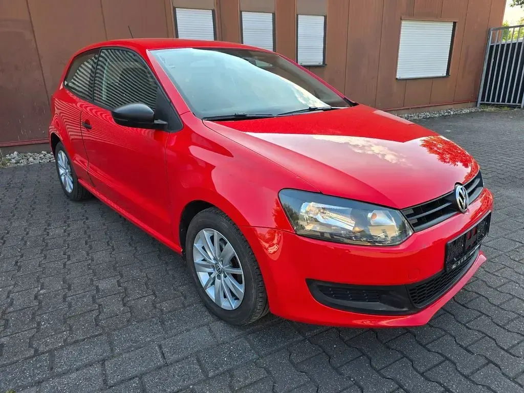 Gebraucht VW Polo Trendline 69 PS (50 kW) 2010 Rot Kleinwagen