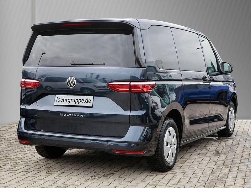 Gebraucht VW Multivan 136 PS (100 kW) 2023 Blau Van