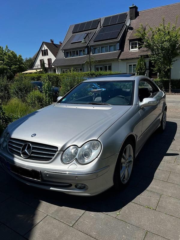 Silber Gebraucht 2003 Mercedes CLK270 Coupé | 6.900 € - Bild 1/4