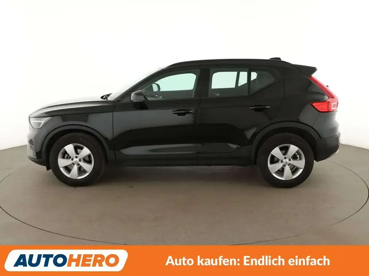 Gebraucht Volvo XC40 129 PS (94 kW) 2023 Black stone SUV
