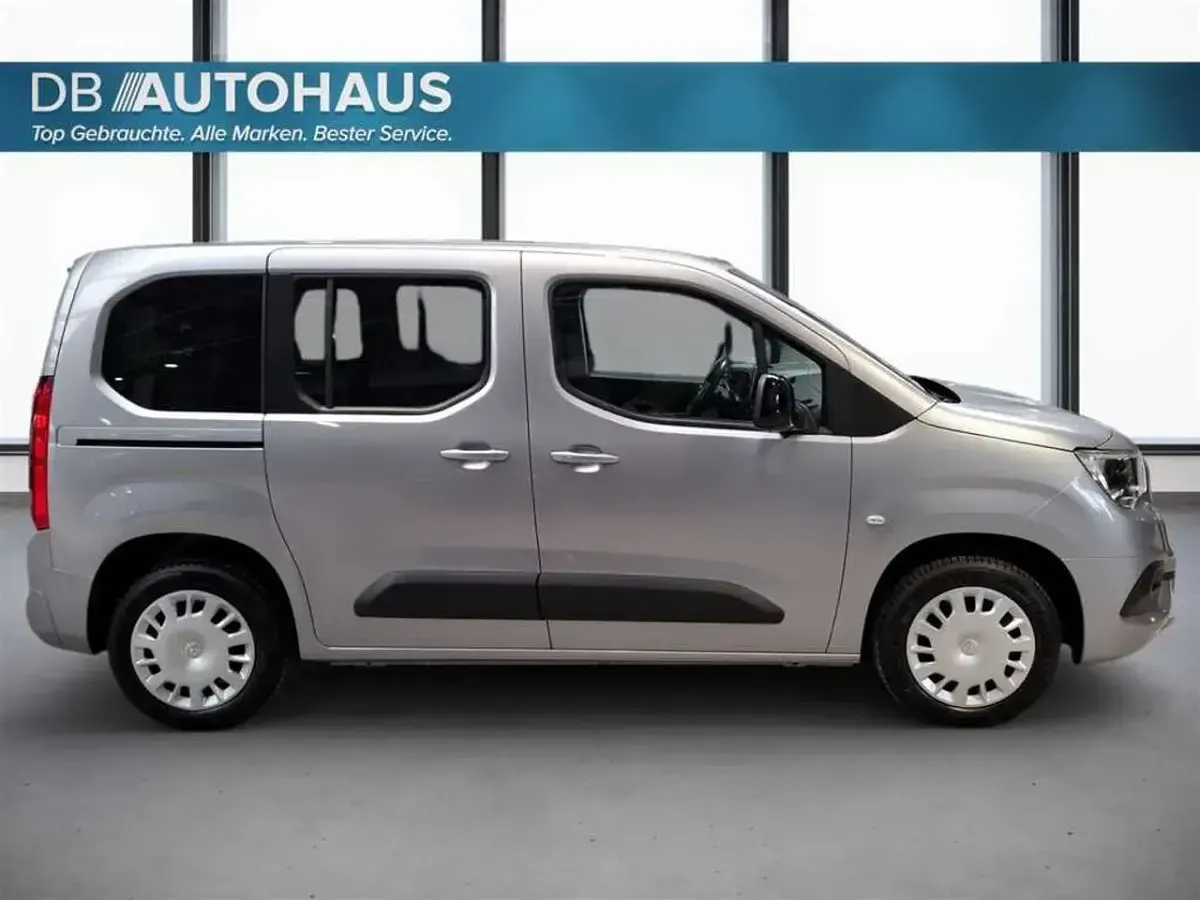 Occasion Opel Combo Life Elegance 131 ch (96 kW) 2023 Argent Monospace