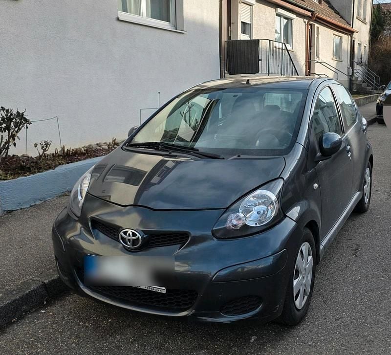 Gebraucht Toyota Aygo Cool 68 PS (50 kW) 2009 Grau Kleinwagen