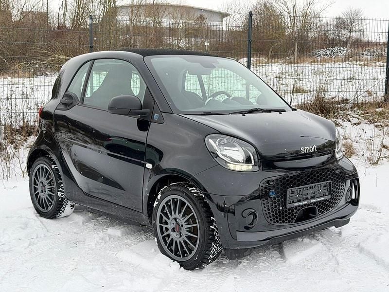 Schwarz Gebraucht 2021 Smart ForTwo Coupé Coupé | 7.850 € (Guter Preis) - Bild 1/4