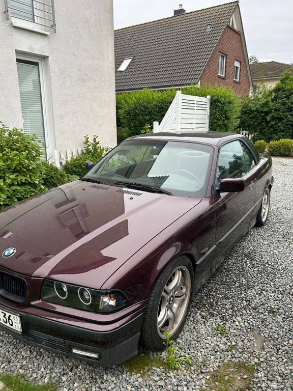 Rot Gebraucht 1994 BMW 318 Cabriolet M Sport Cabrio | 3.599 € - Bild 1/4