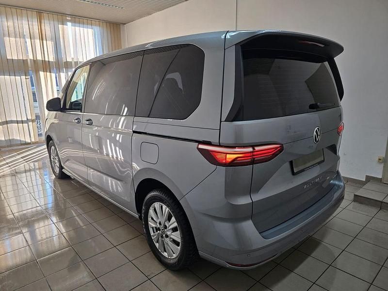 Usata VW Multivan 150 CV (110 kW) 2023 Argento Monovolume