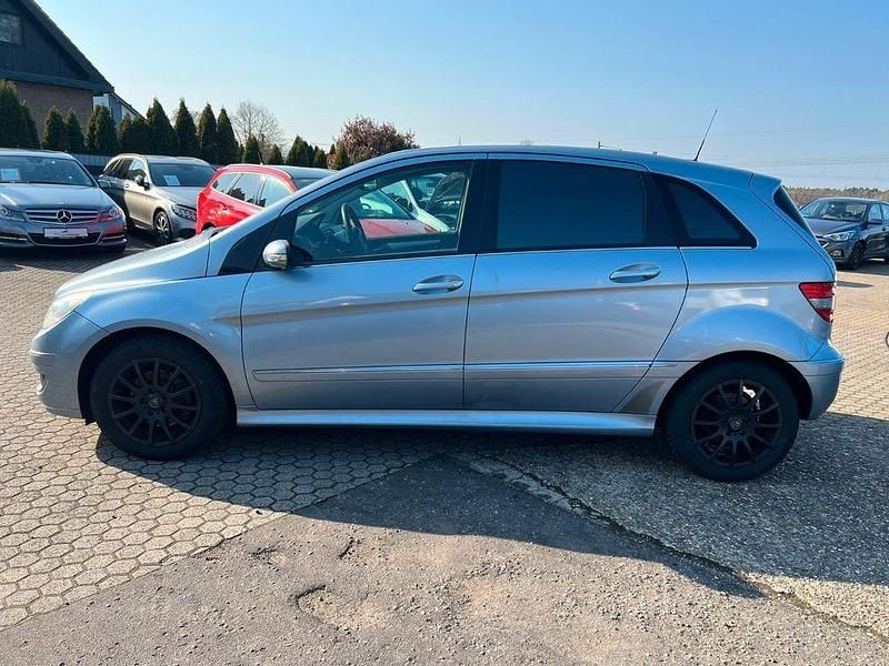 Gebraucht Mercedes B180 109 PS (80 kW) 2007 Blau Van / Kleinbus