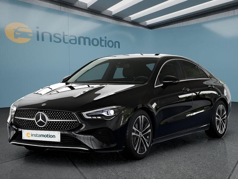 Schwarz Gebraucht 2024 Mercedes CLA180 Limousine | 32.399 € (Fairer Preis) - Bild 1/4