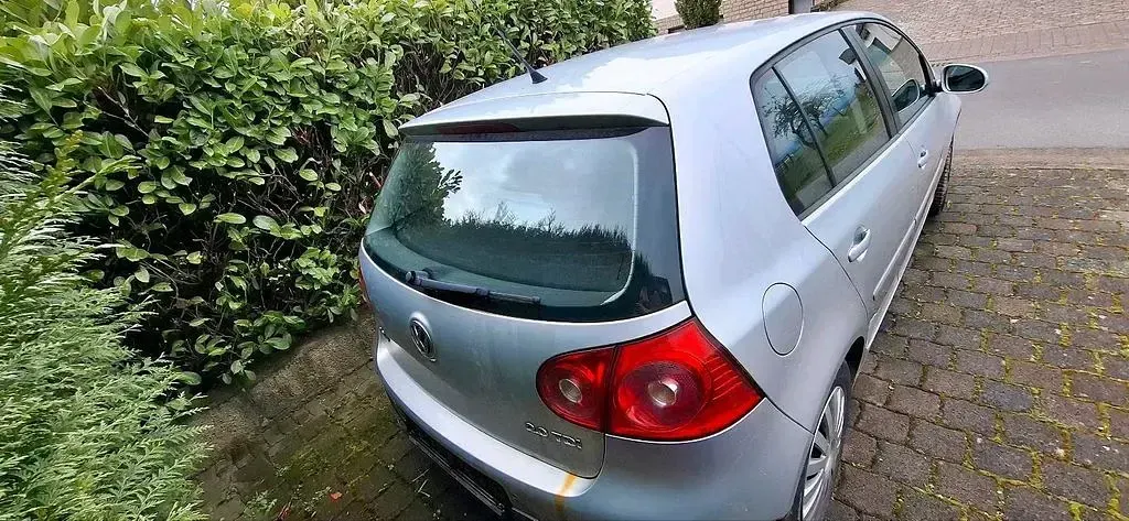 Gebraucht VW Golf VI 140 PS (102 kW) 2009 Silber Kleinwagen