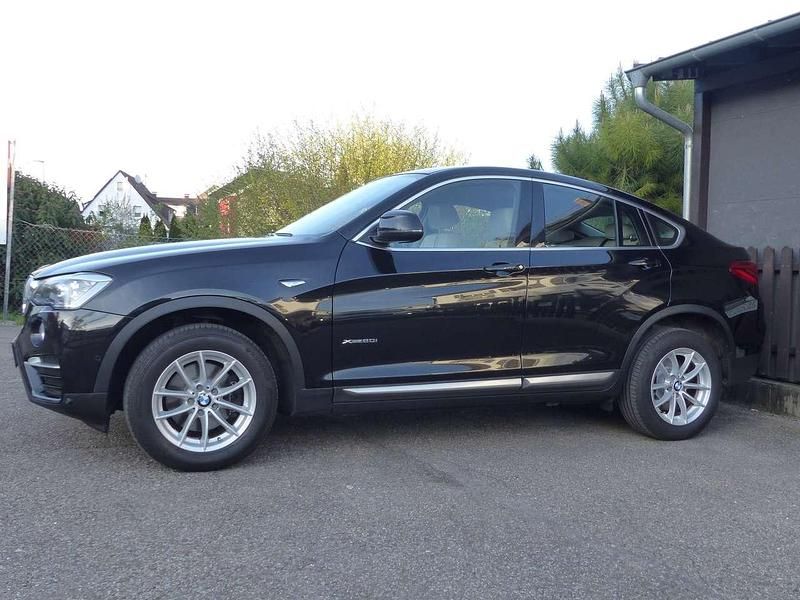 Gebraucht BMW X4 xLine 184 PS (135 kW) 2017 Black sapphire metallic SUV