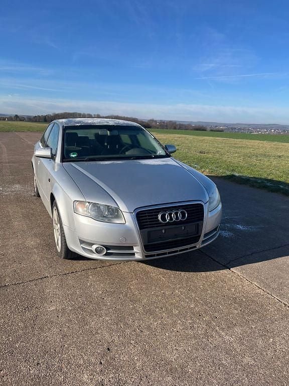 Silber Gebraucht 2005 Audi A4 Limousine | 3.500 € (Guter Preis) - Bild 1/4