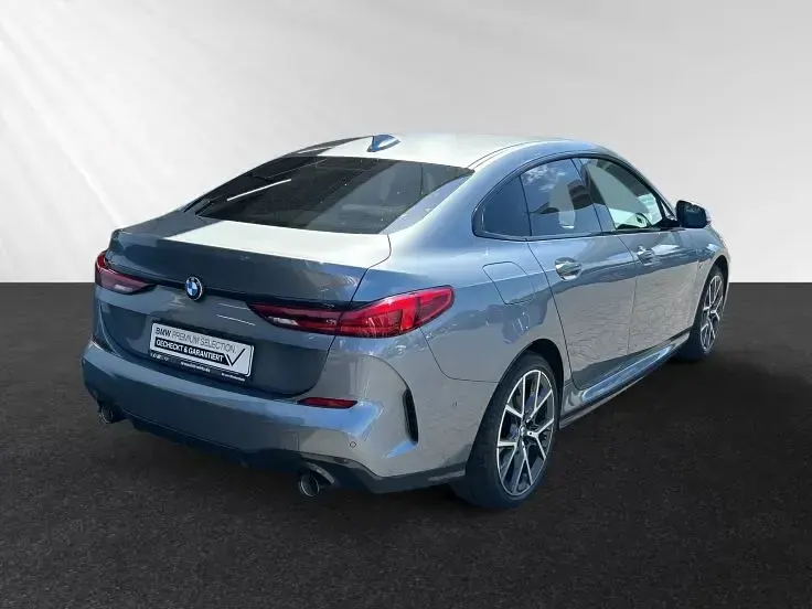 Gebraucht BMW 218 M Sport 150 PS (110 kW) 2022 Skyscraper grau metallic Limousine