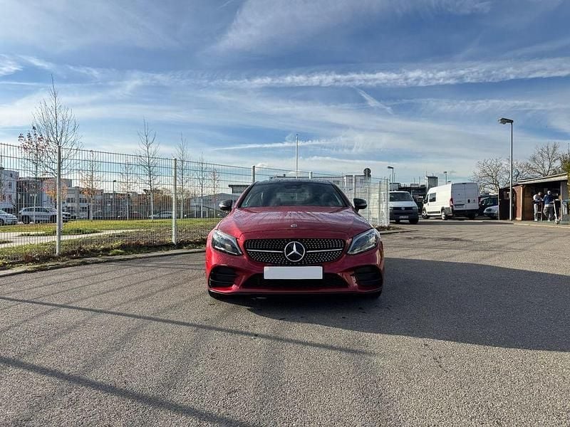 Rot Gebraucht 2019 Mercedes C300 Coupé | 35.500 € (Fairer Preis) - Bild 1/4