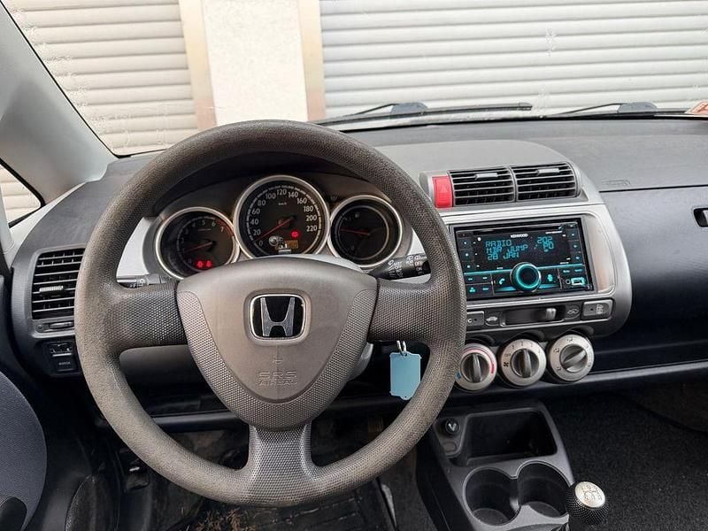 Gebraucht Honda Jazz Cool 77 PS (56 kW) 2006 Rot Kleinwagen