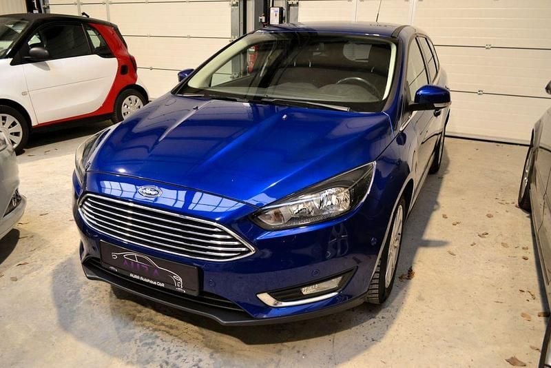 Second-hand Ford Focus Titanium 125 CP (91 kW) 2017 Albastru Break