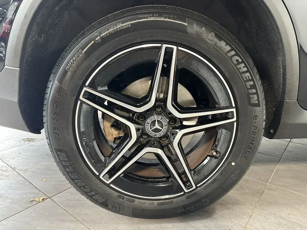 Gebraucht Mercedes GLC300de AMG line 306 PS (225 kW) 2021 Schwarz SUV