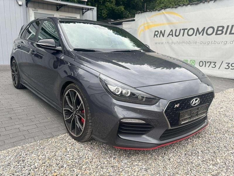 Grau Gebraucht 2018 Hyundai i30 N Performance Limousine | 20.590 € (Superpreis) - Bild 1/4
