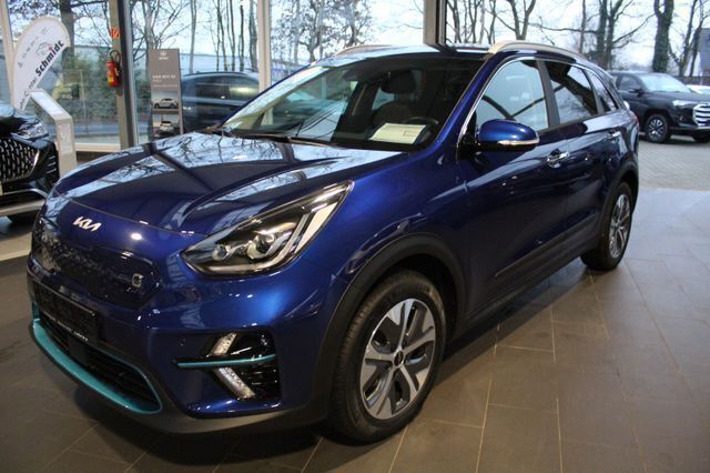 Blau Gebraucht 2021 Kia e-Niro Vision SUV | 19.990 € (Fairer Preis) - Bild 1/4