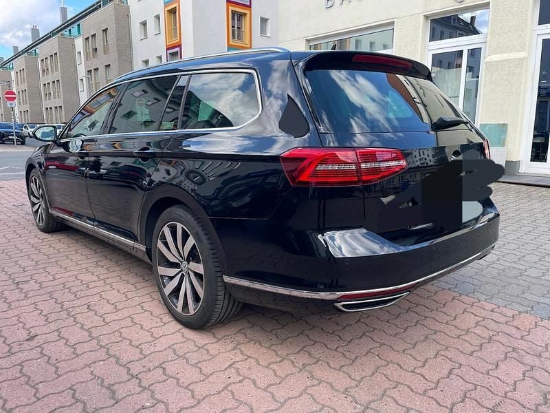 Gebraucht VW Passat Highline 240 PS (176 kW) 2015 Schwarz Kombi