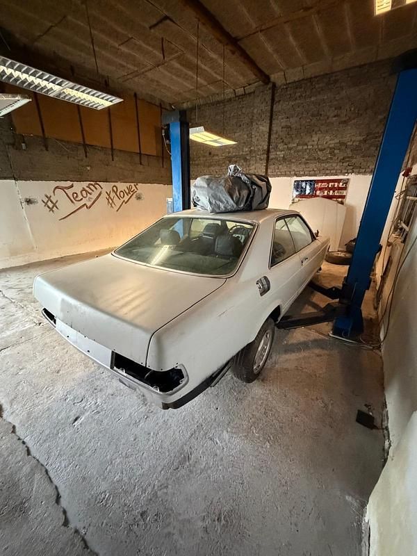 Gebraucht Mercedes 500 231 PS (169 kW) 1983 Silber Coupé