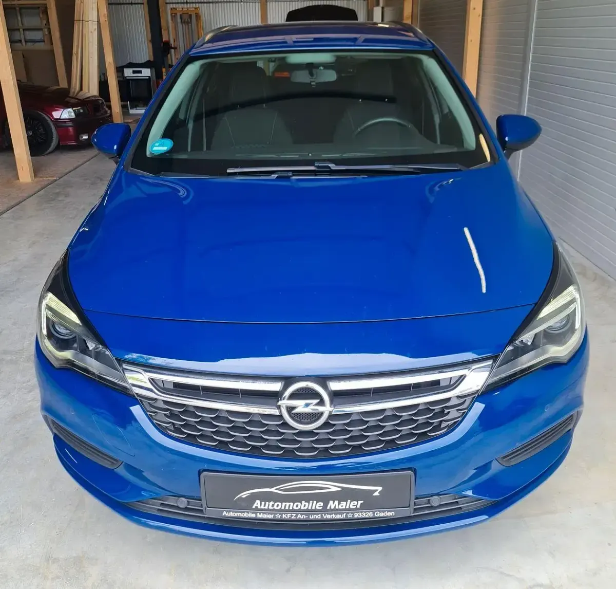 Usado Opel Astra Edition 110 CV (80 kW) 2020 Azul Familiar