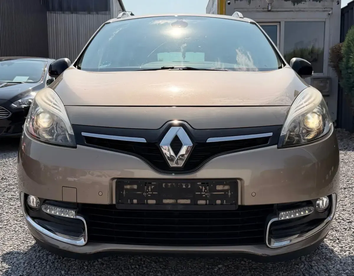 Gebraucht Renault Grand Scénic IV Bose Edition 131 PS (96 kW) 2016 Gold Van / Kleinbus