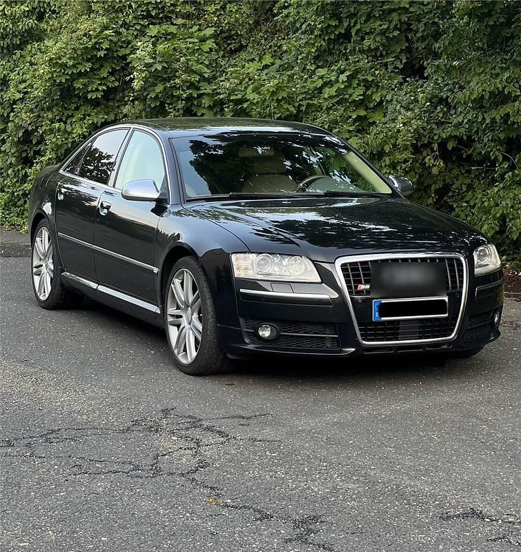 Schwarz Gebraucht 2006 Audi S8 Comfort Limousine | 22.390 € (Fairer Preis) - Bild 1/4