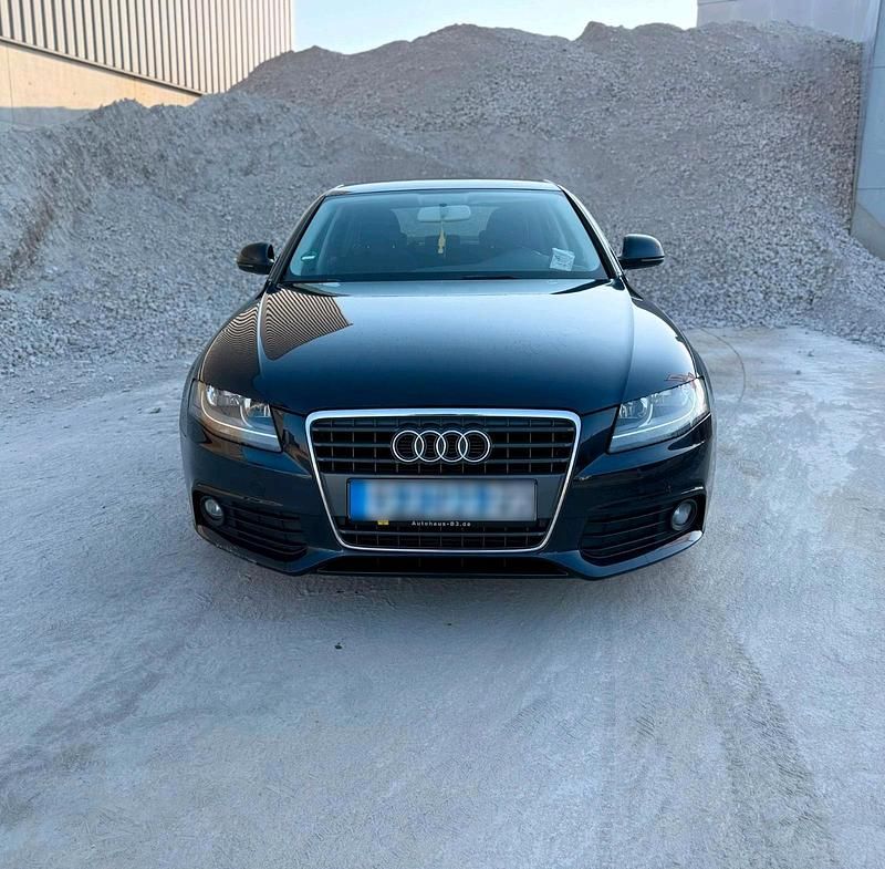 Gebraucht Audi A4 120 PS (88 kW) 2009 Blau Limousine