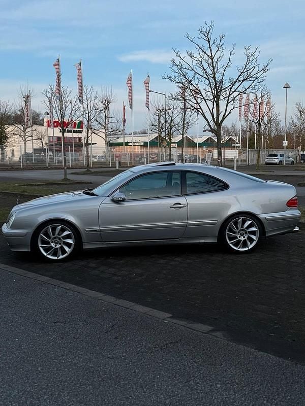 Gebraucht Mercedes CLK320 218 PS (160 kW) 2000 Silber Coupé